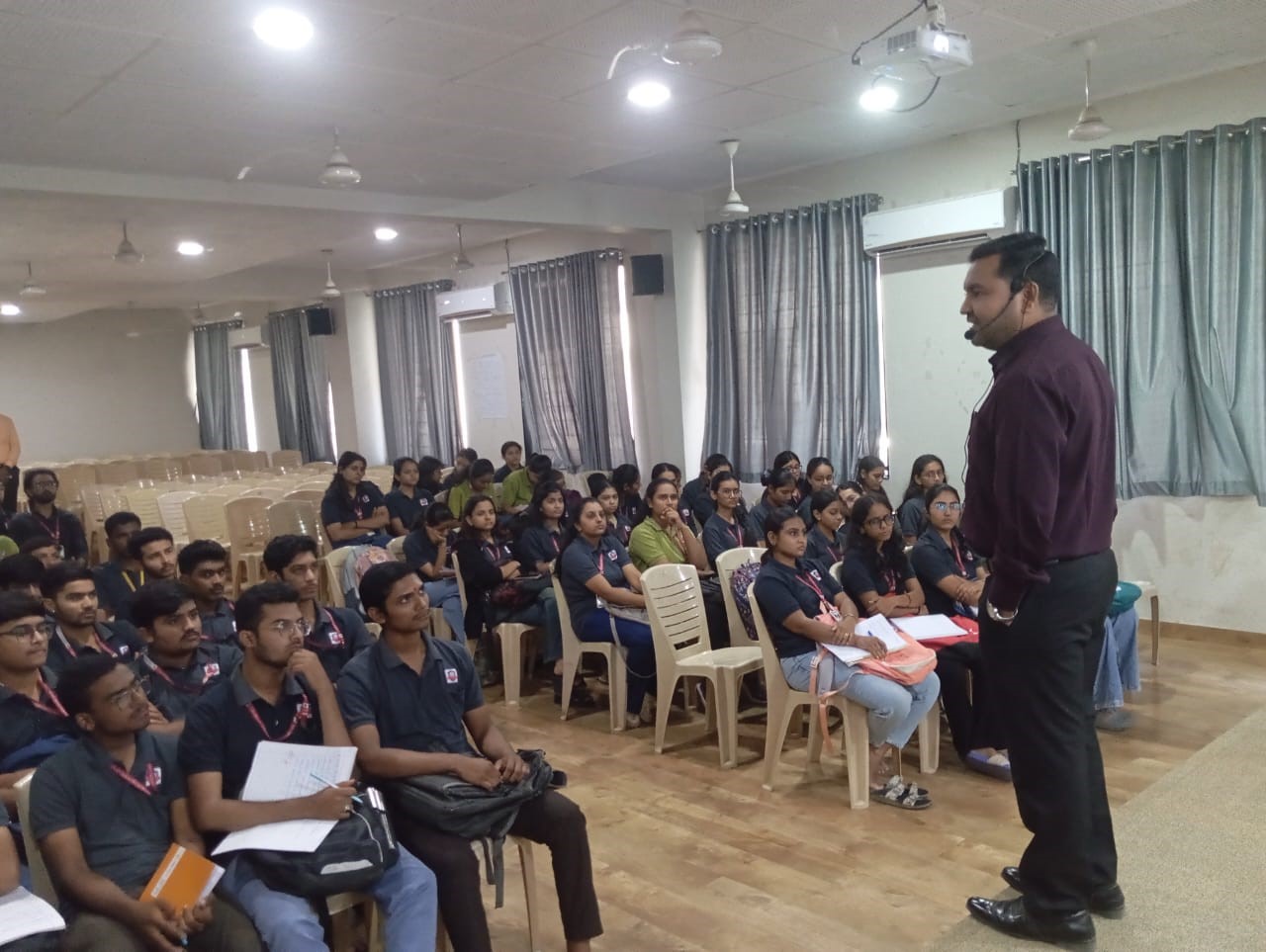 GMIU Management Students Campus Activity